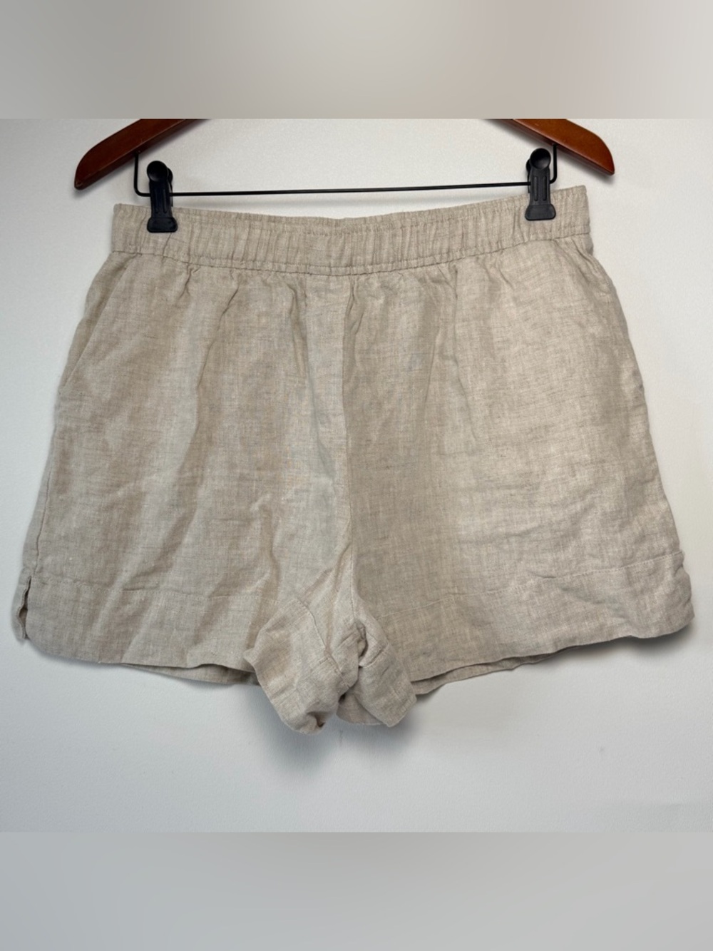 Reformation beige 100% Linen Shorts Elastic Waist Pockets Women size Large Comfy